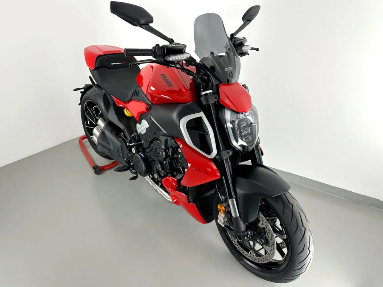 WRS - WINDSCREEN TOURING DIAVEL V4 D - 23121037