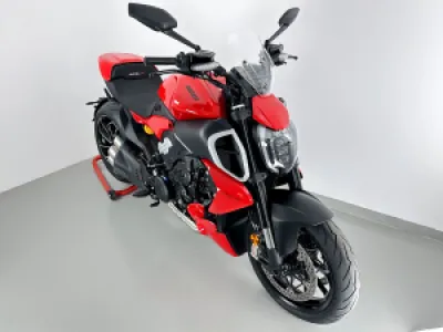 WRS - WINDSCREEN SPORT DIAVEL V4 CLE - 23121042