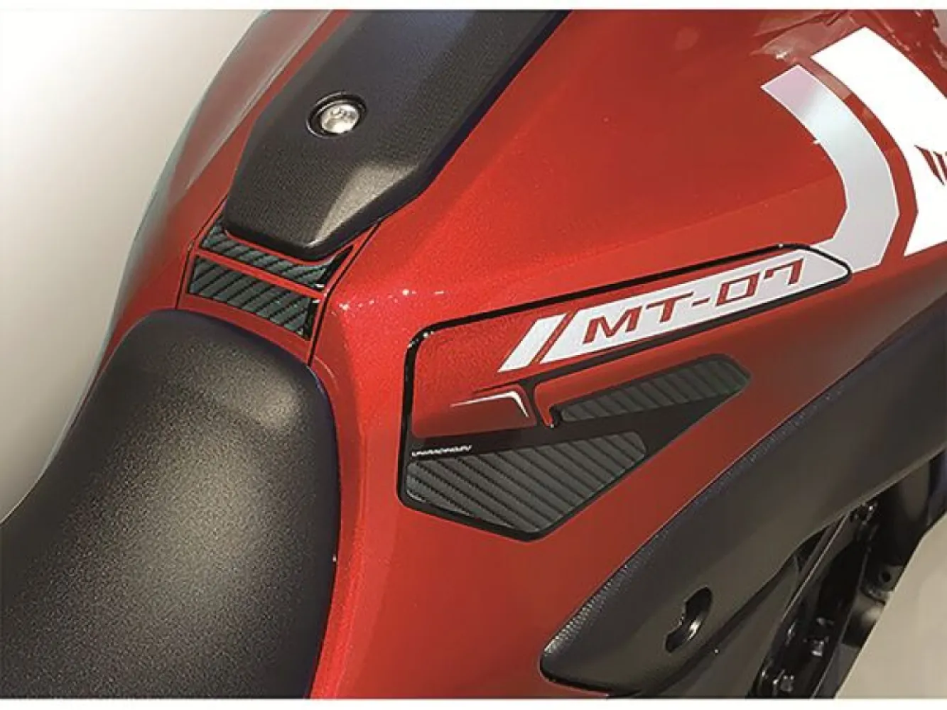 UNIRACING - TANK PAD MT-07 14-17 - 43010763