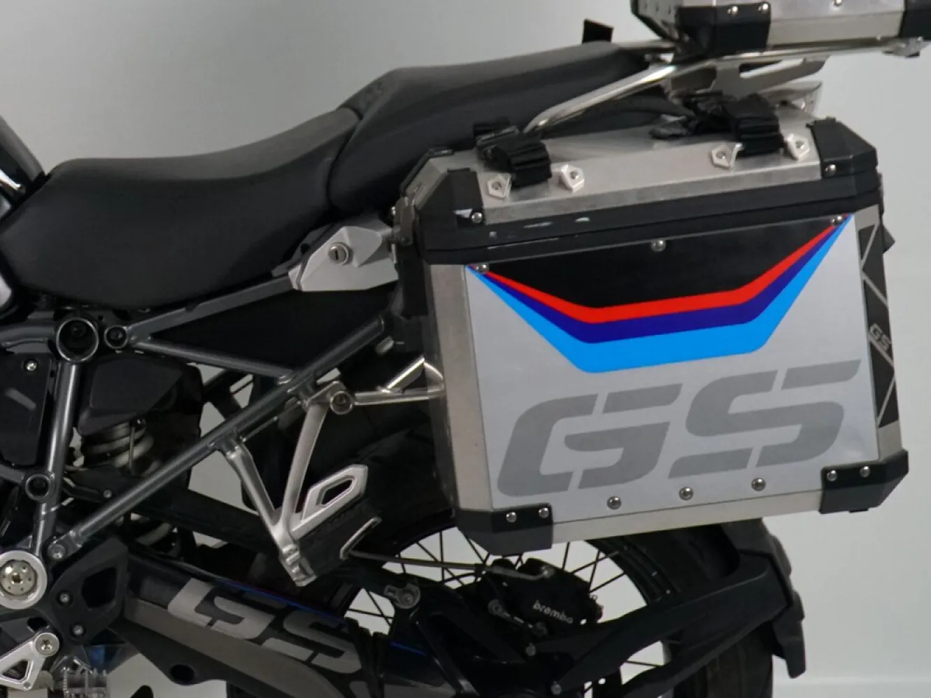 UNIRACING - SCRTCH SVR BMW SIDE CASE - 43010785