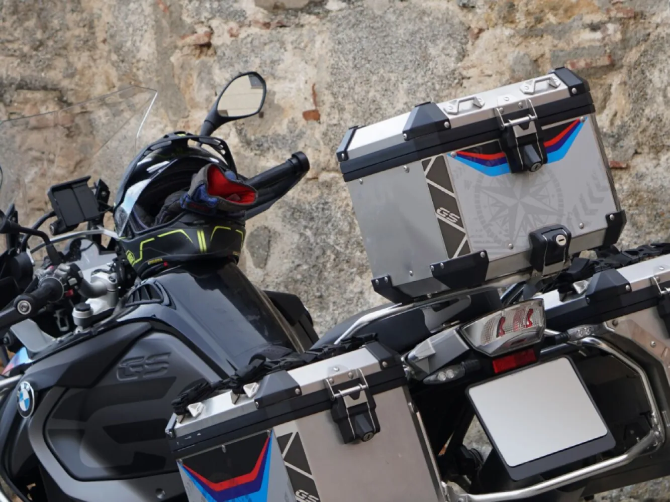 UNIRACING - SCRTCH SVR BMW TOP CASE - 43010786
