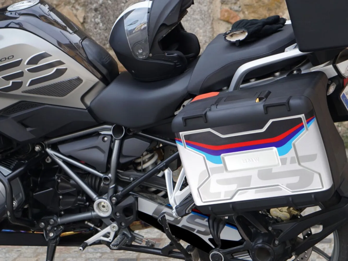 UNIRACING - SCRTCH SVR BMW VARIO CASE - 43010791