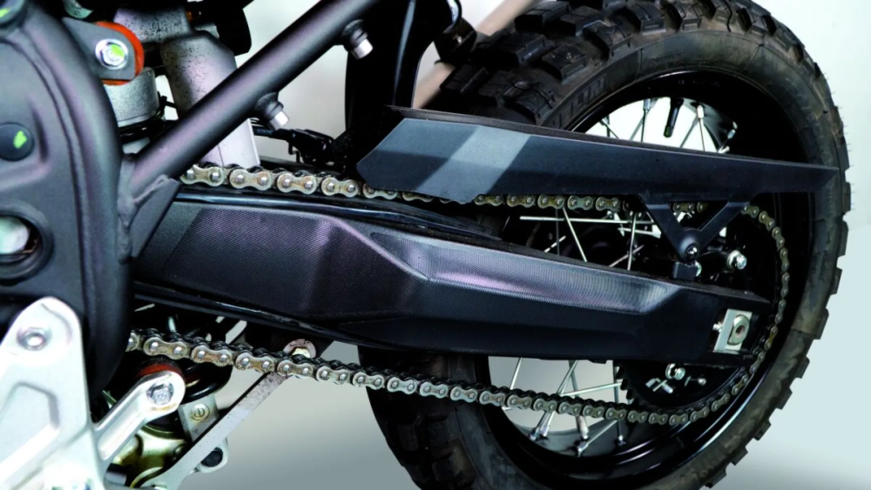 UNIRACING - SCRTCH SVR KT TEN700 TAIL/SWNG - 43010928