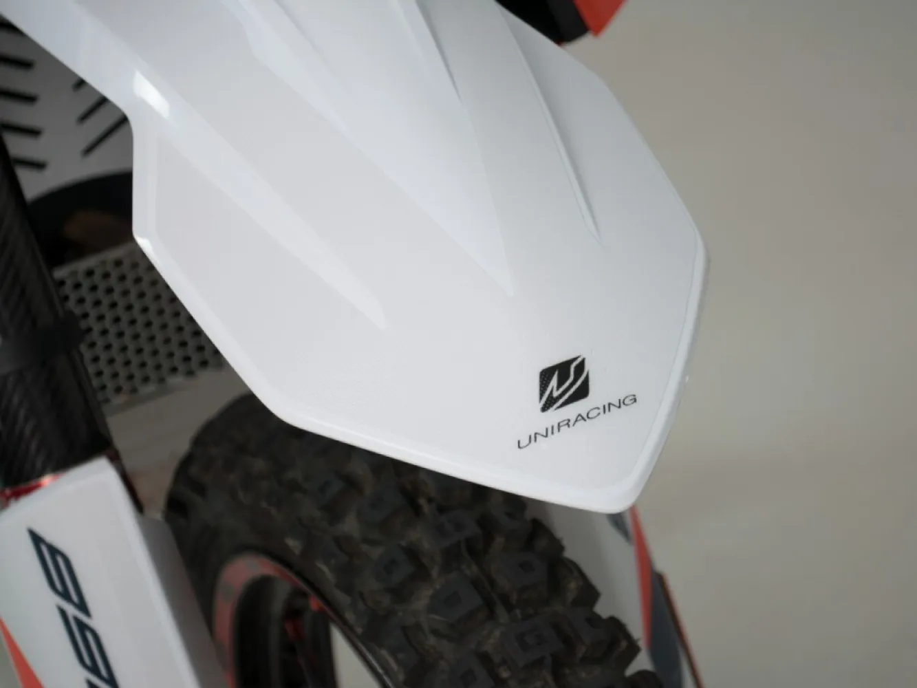 UNIRACING - SCRTCH SVR KTM 890 ADV FRONT - 43010982