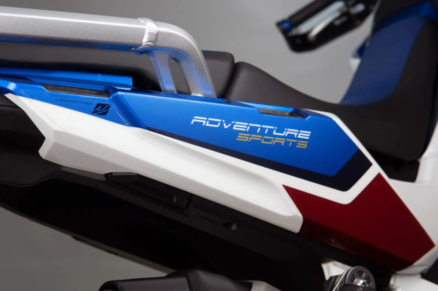 UNIRACING - TAIL+SWING SCRTCH SVR AFR TWIN - 43010997