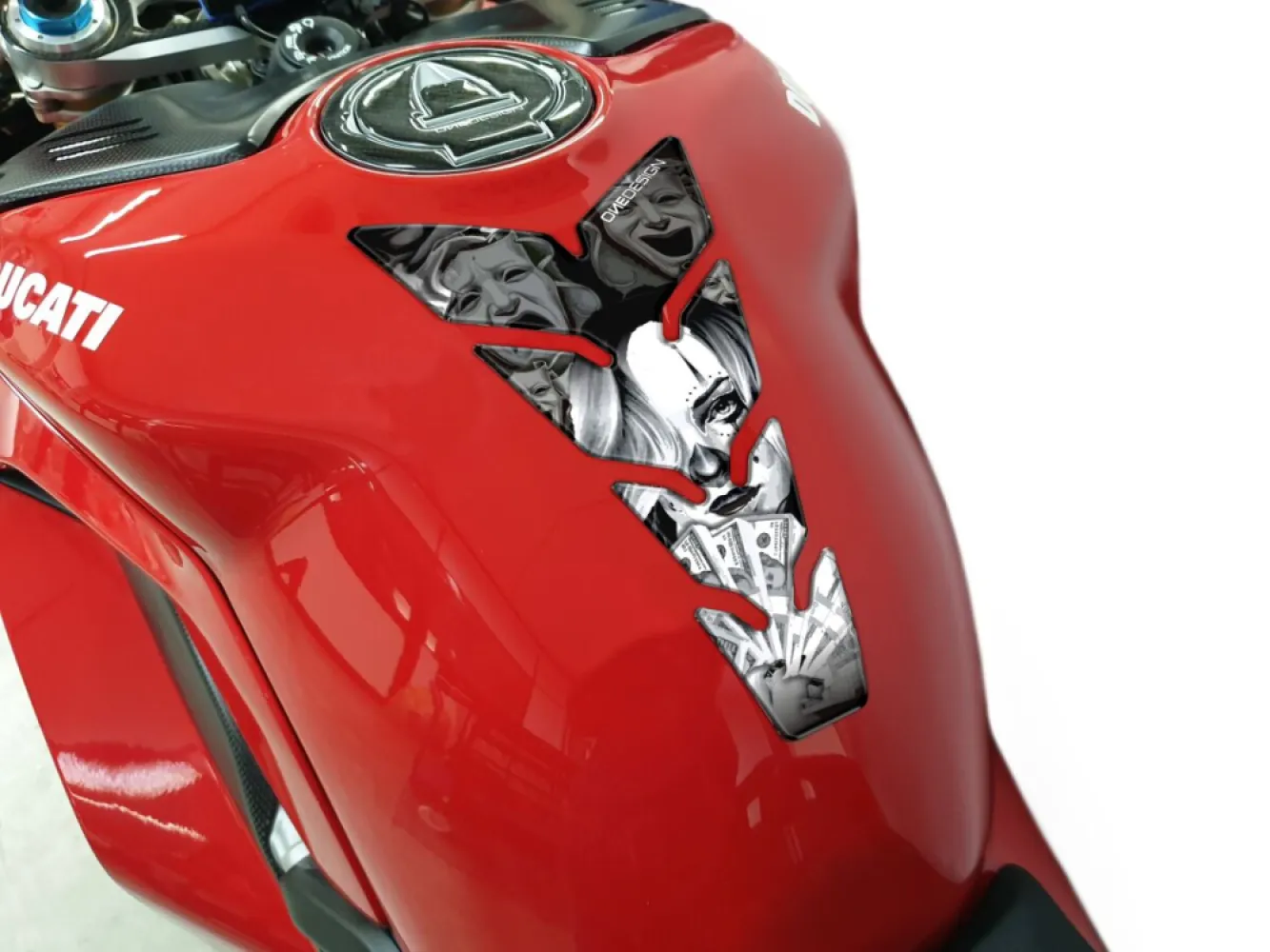 ONEDESIGN - TANK PAD MAX POKER FACE - 43011050