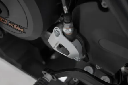 SW-MOTECH - CLUTCH SLAVE CYLINDER GUARD KT - 17310795
