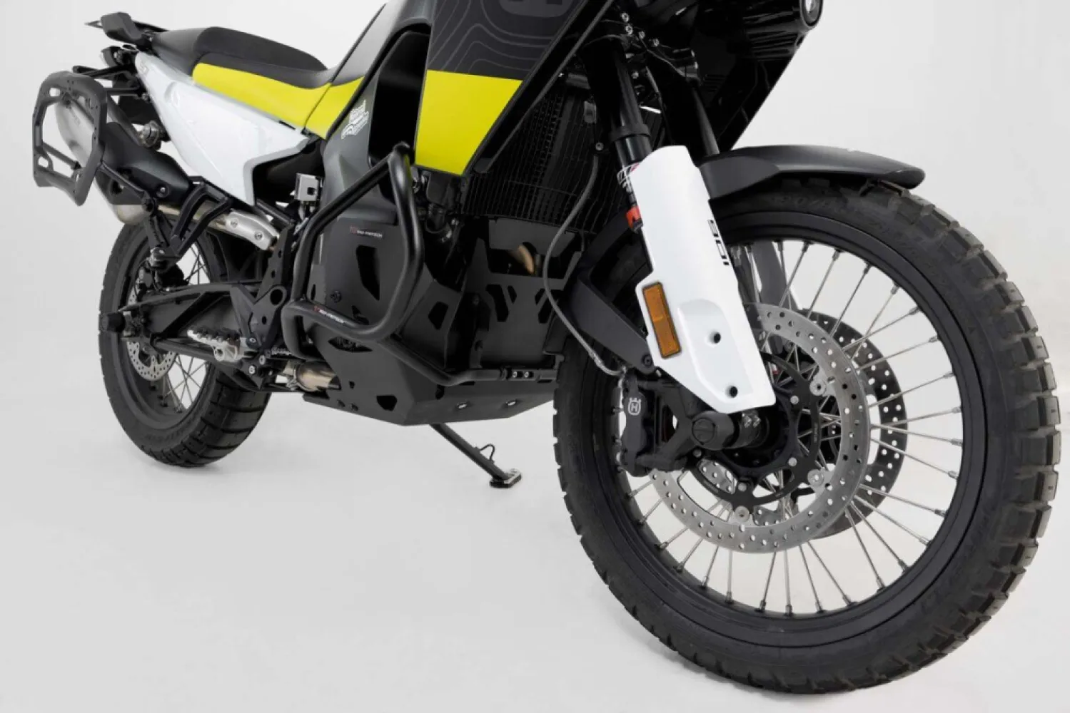 SW-MOTECH - ENGINE GUARD BLACK HUSQVARANA  - 05062496