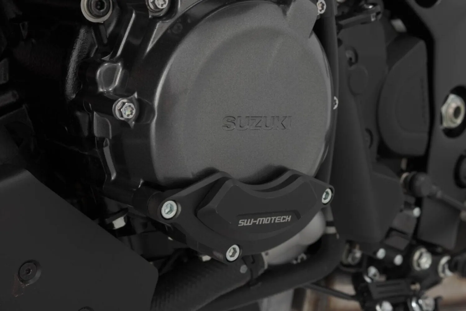 SW-MOTECH - ENGINE CASE PROTECTOR - 05062495