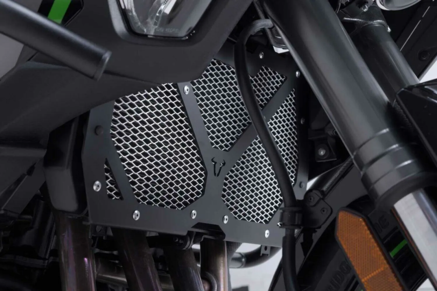 SW-MOTECH - RADIATOR GUARD VERSYS - 19040326