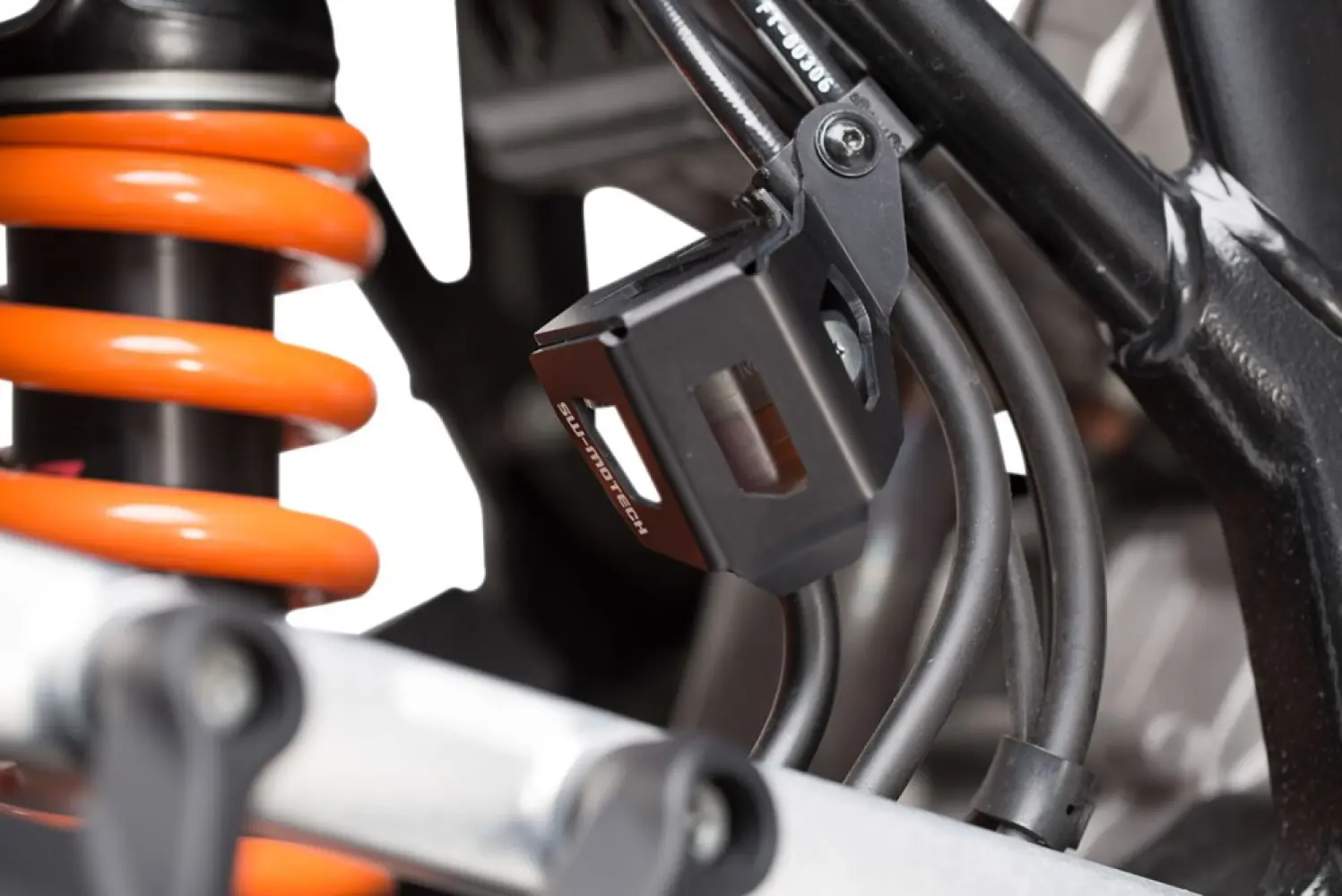 SW-MOTECH - BRAKE RESERVOIR GUARD - 17310709