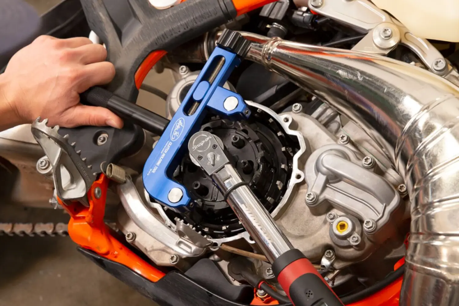 MOTION PRO - TOOL CLUTCH HOLDER - 38030233