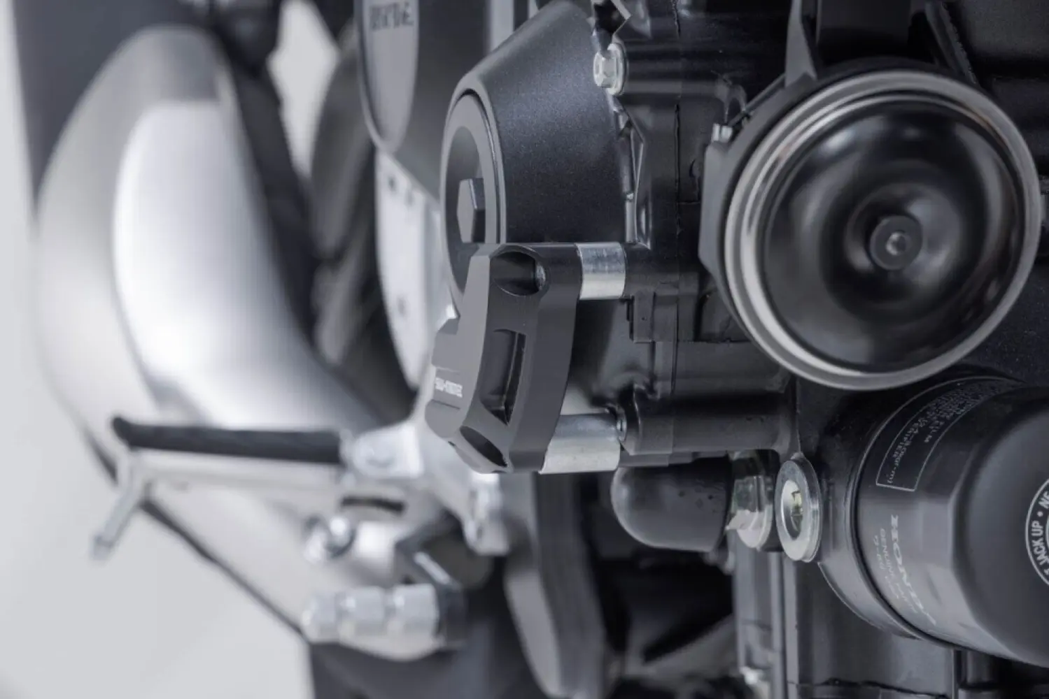 SW-MOTECH - ENGINE GUARD - 05062528