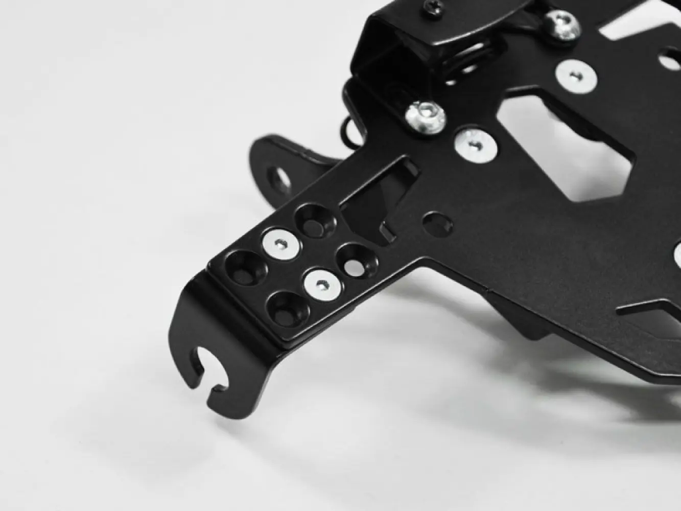 ZIEGER - LCS PLT HLD TYPE A YAM R6 - 20301676