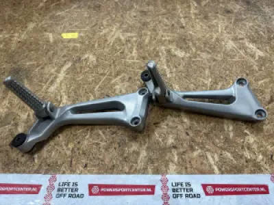 Achterste / passagier voetsteun-set VTR1000F 97-06