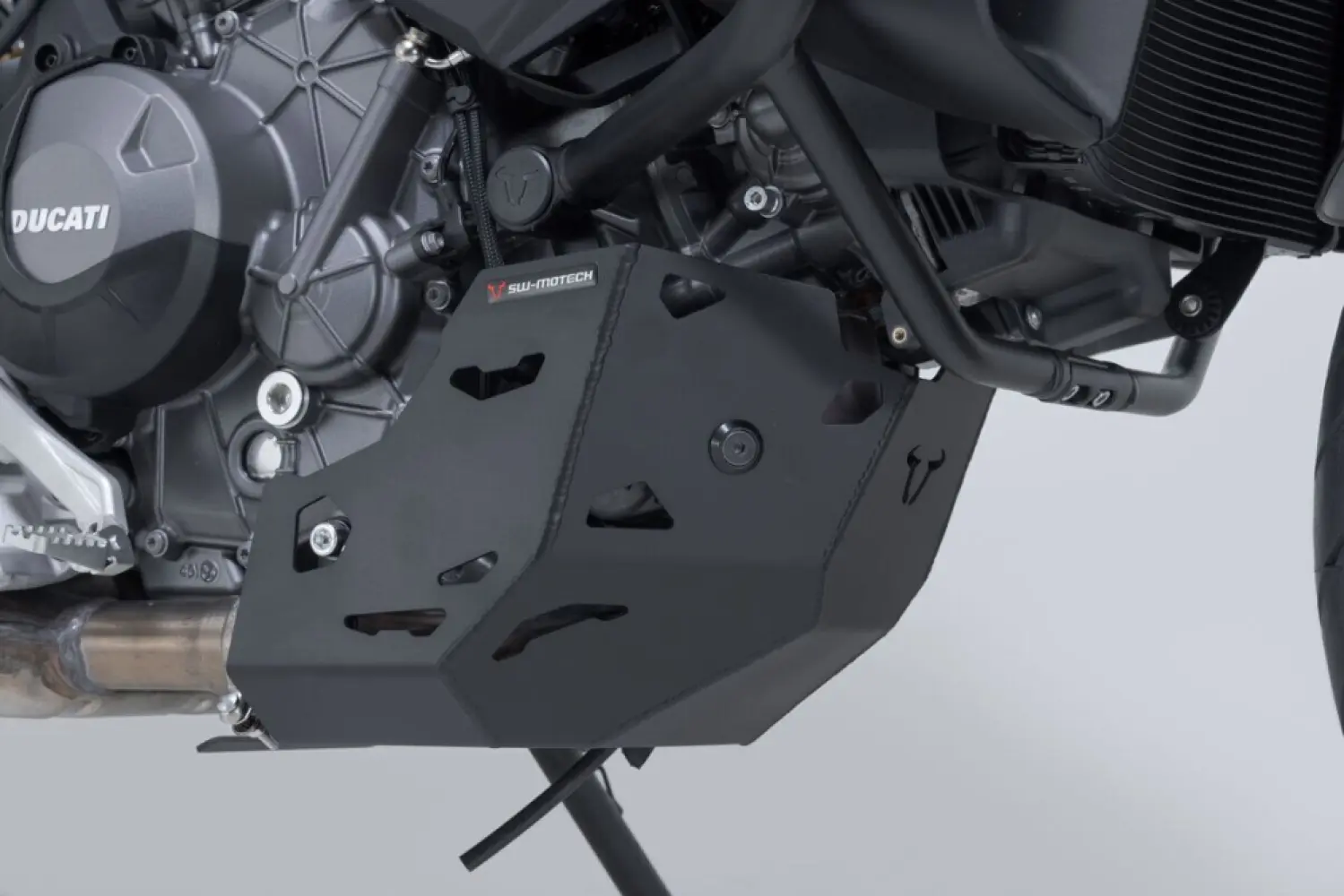 SW-MOTECH - ENGINE GUARD BLACK - 05062527