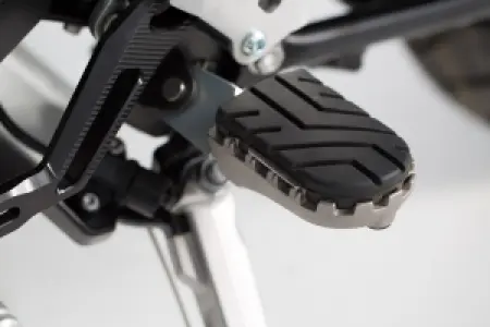 SW-MOTECH - FOOTREST KIT ION - 16202782