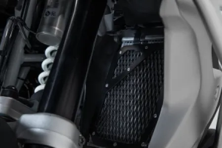 SW-MOTECH - RADIATOR GUARD - 19040207