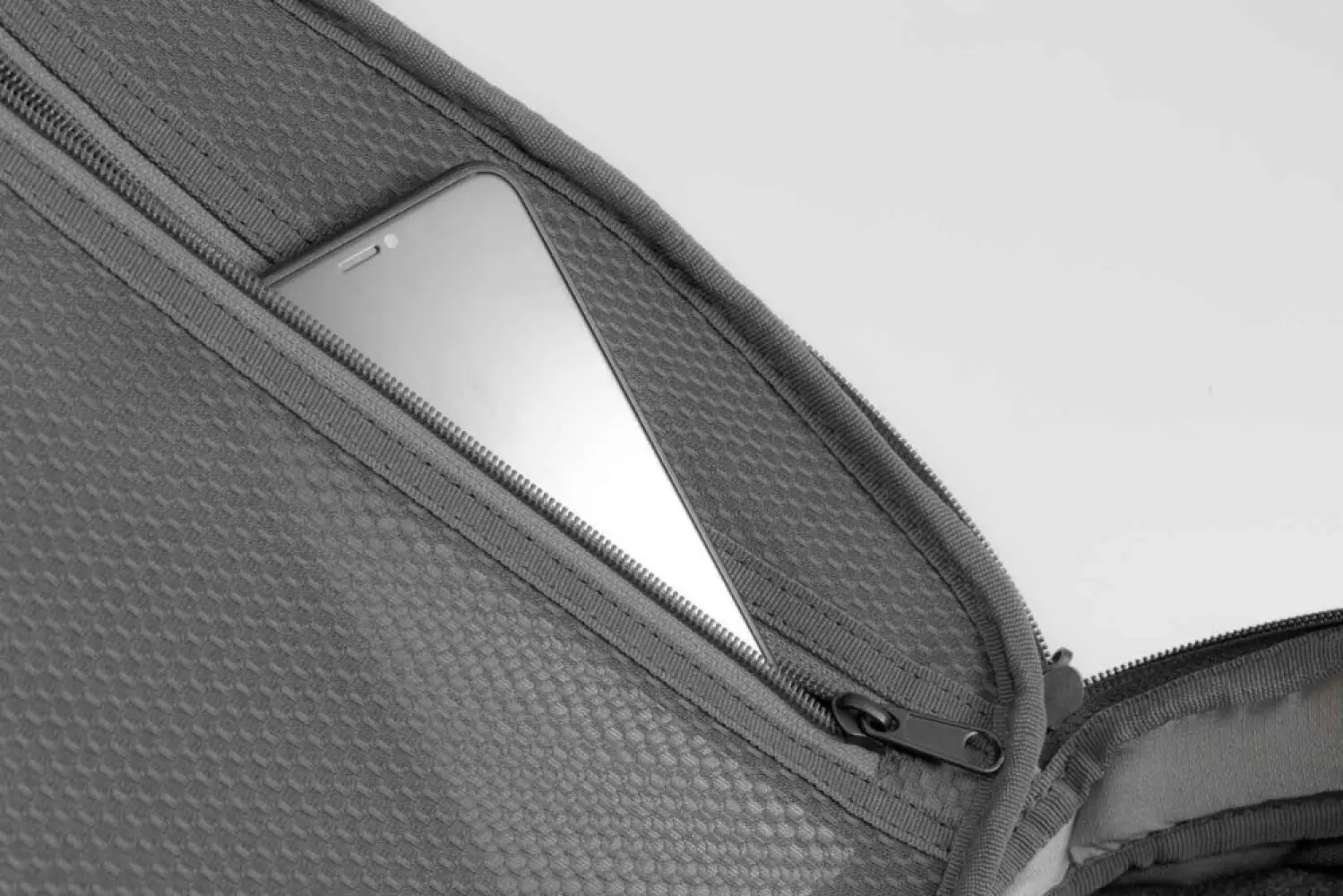 SW-MOTECH - TANKBAG PRO DAYPACK - 35020440