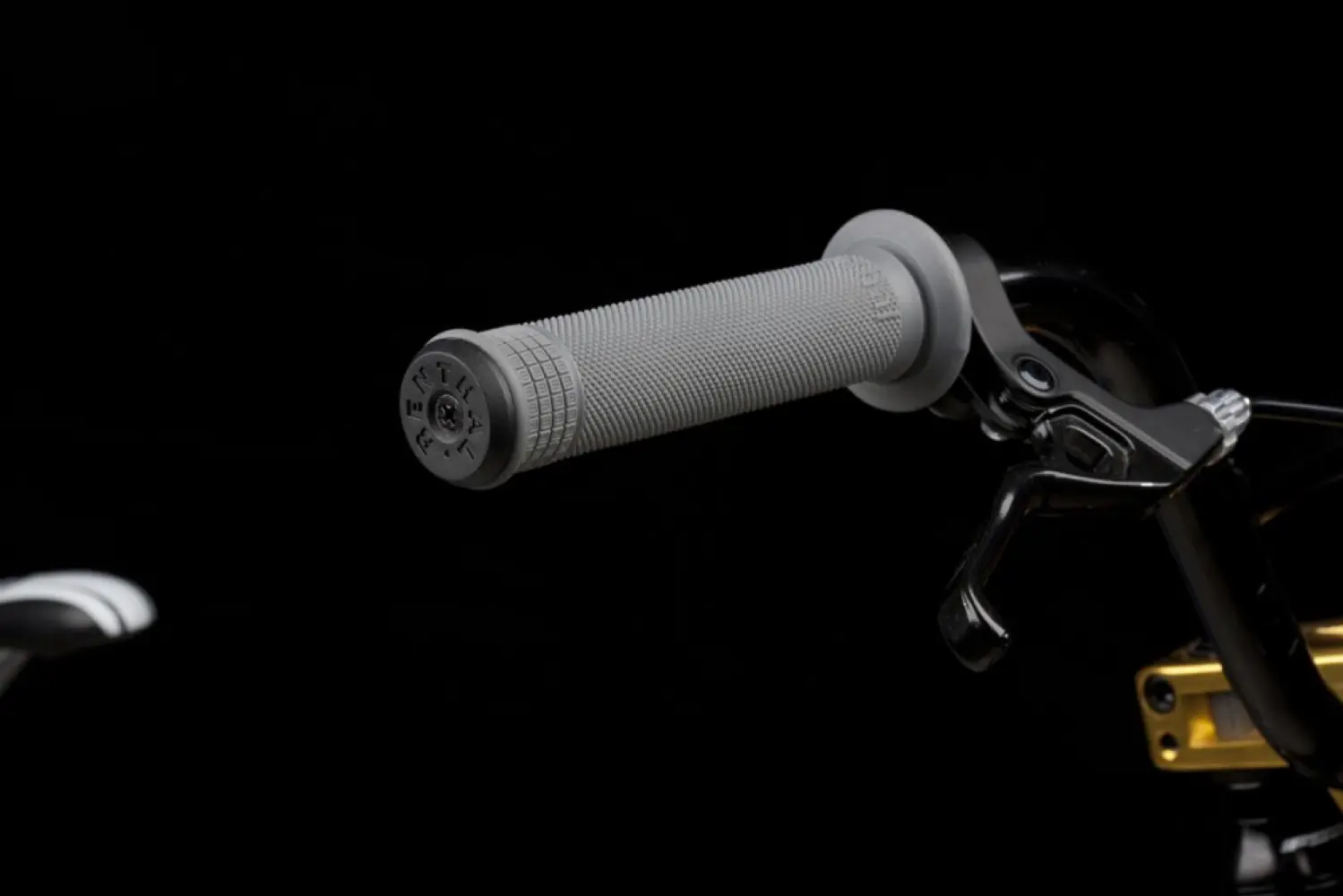 RENTHAL - RENTHAL GRIP DIAMOND MED - RG04M