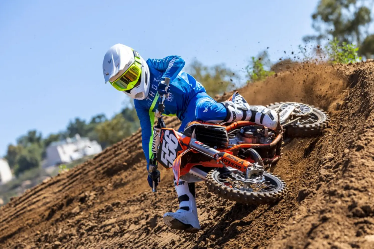 THOR - BOOT YTH BLITZ XR WH/BK 6 - 34110750