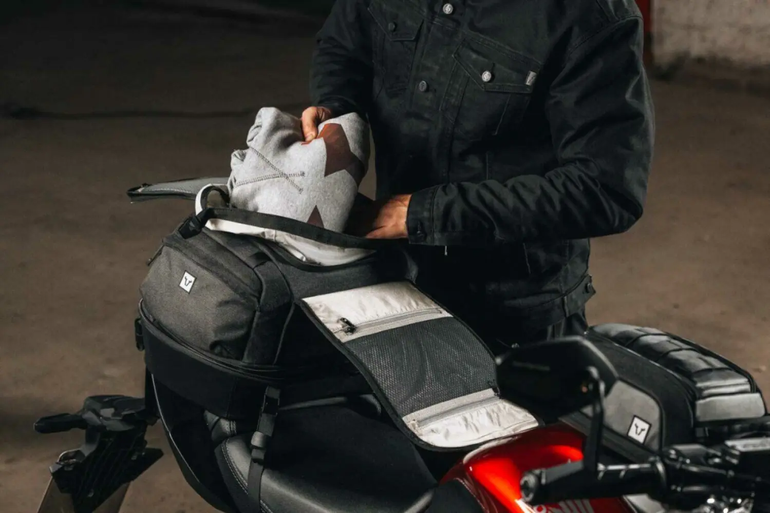 SW-MOTECH - TAILBAG LEGEND LR4 - 35160439