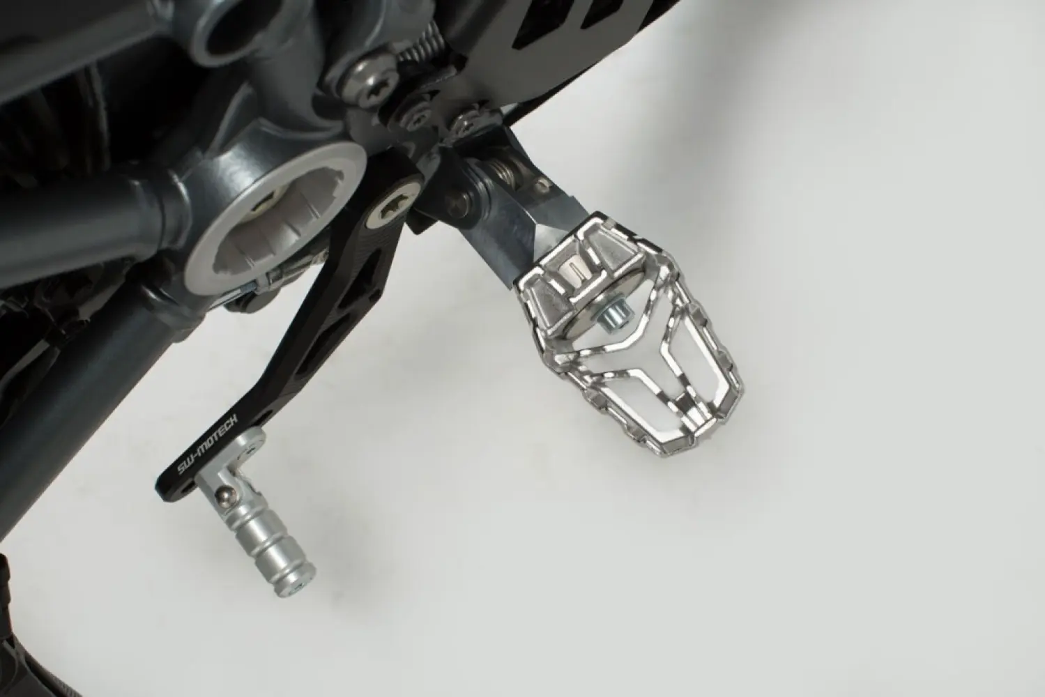 SW-MOTECH - EVO FOOTREST KIT - 16202366