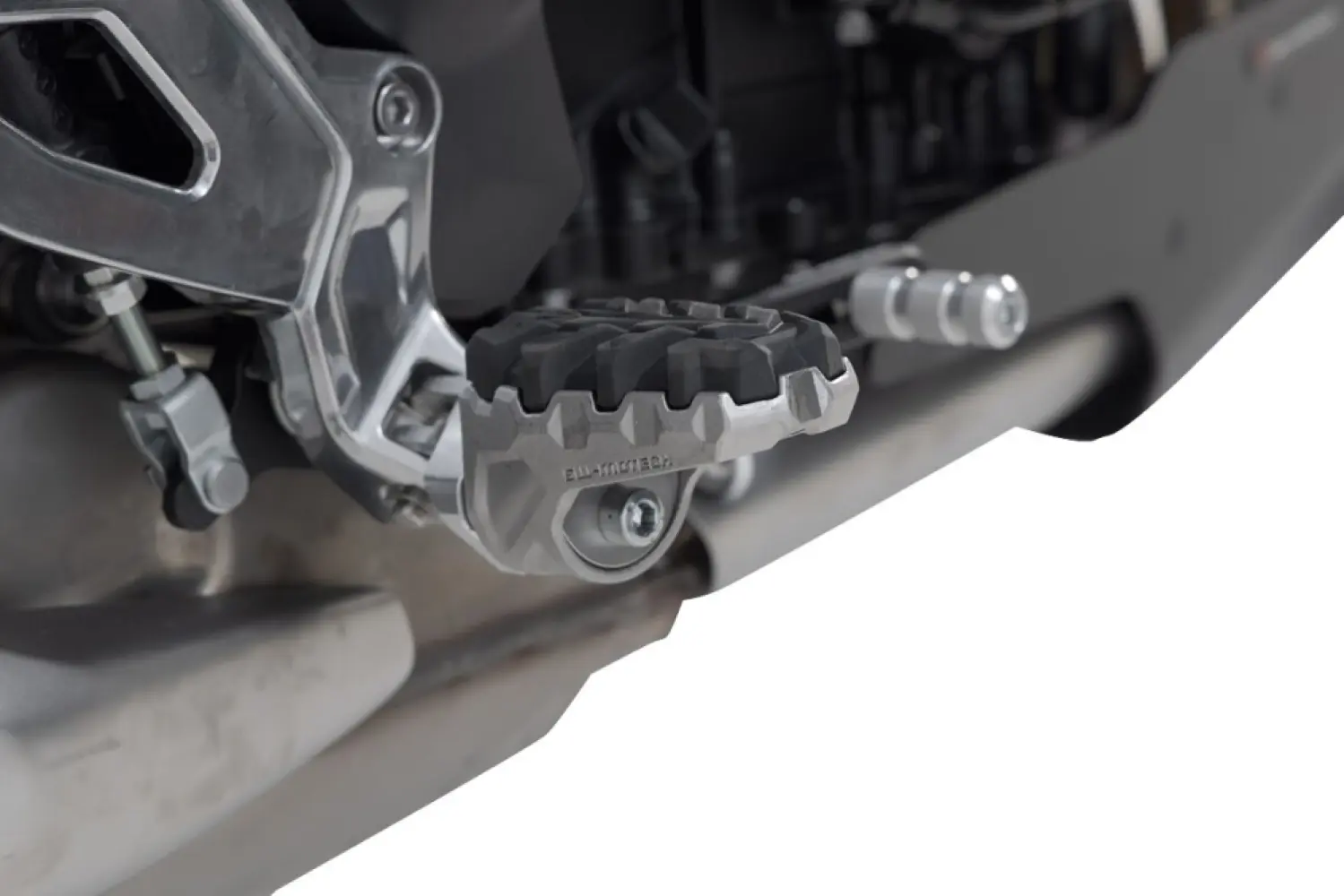 SW-MOTECH - EVO FOOTREST KIT - 16202462