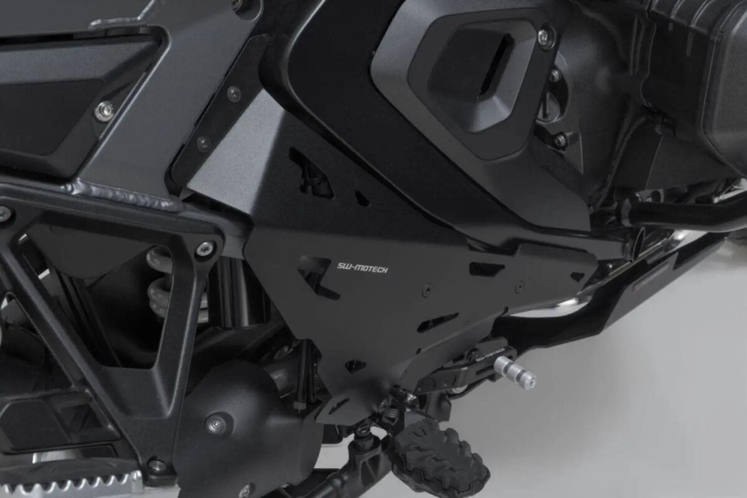 SW-MOTECH - HEEL PROTECTOR R1300GS ADVENTU - 16202731