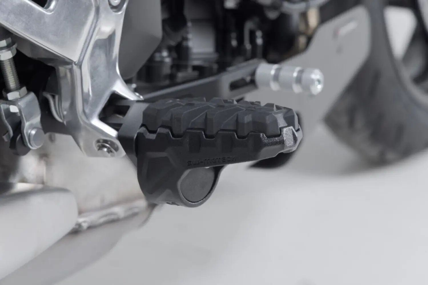 SW-MOTECH - FOOTREST KIT EVO SILVER - 16202840