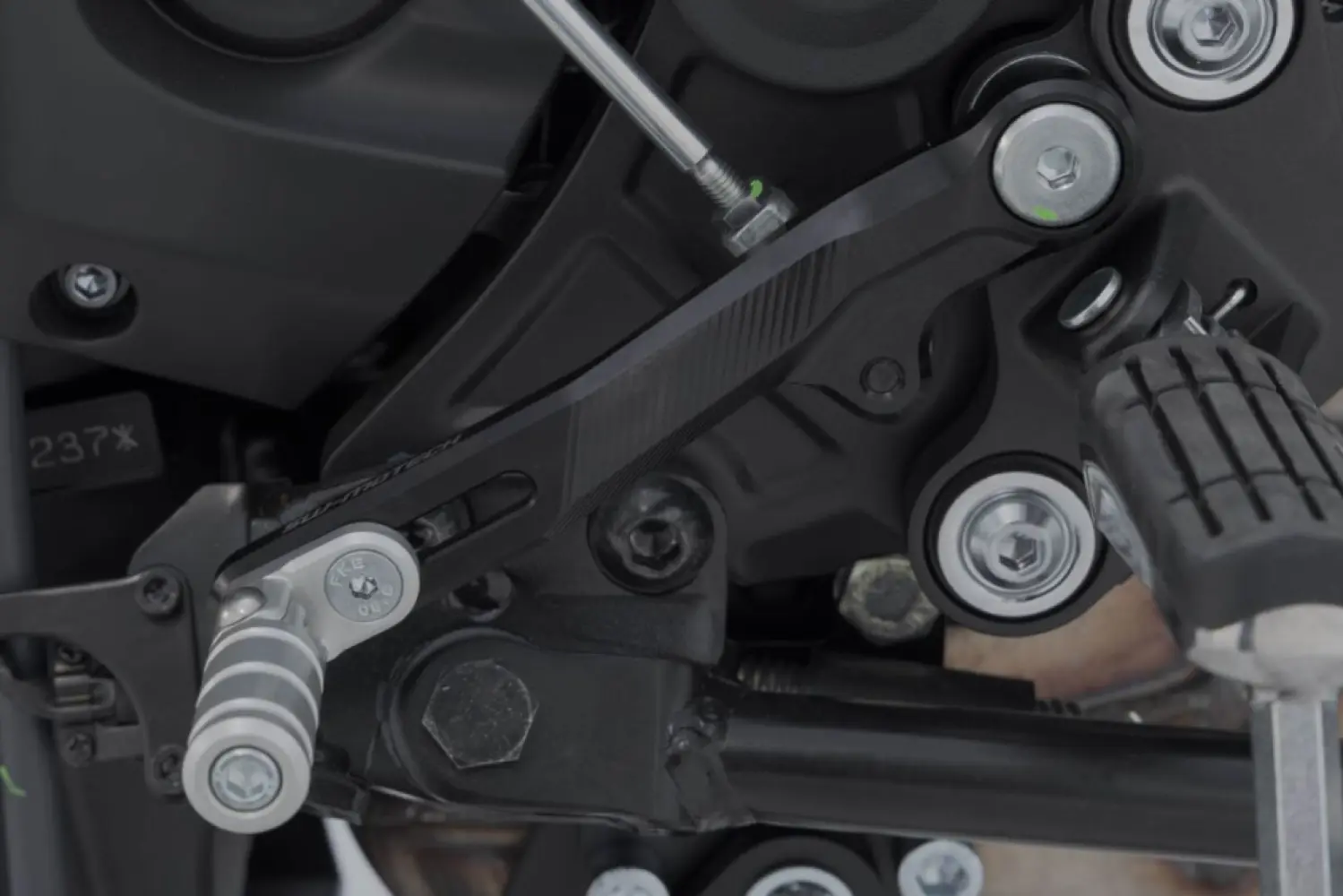 SW-MOTECH - GEAR LEVER - 16021535