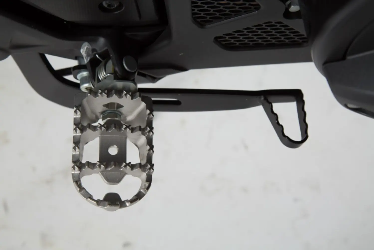 SW-MOTECH - FOOTREST KIT ION - 16202011