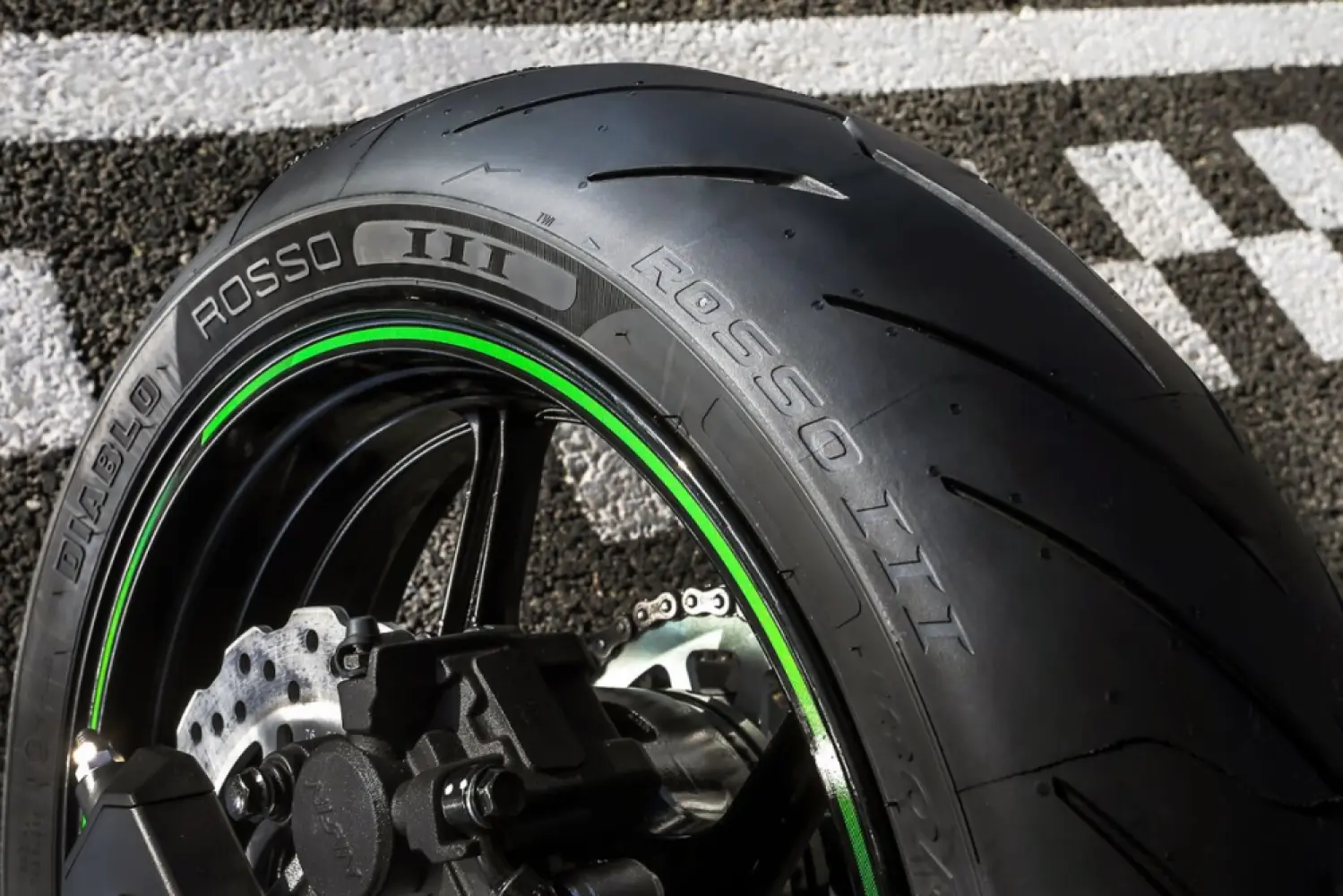PIRELLI - DIABLO ROSSO III 240/45 ZR 17  - 03021292