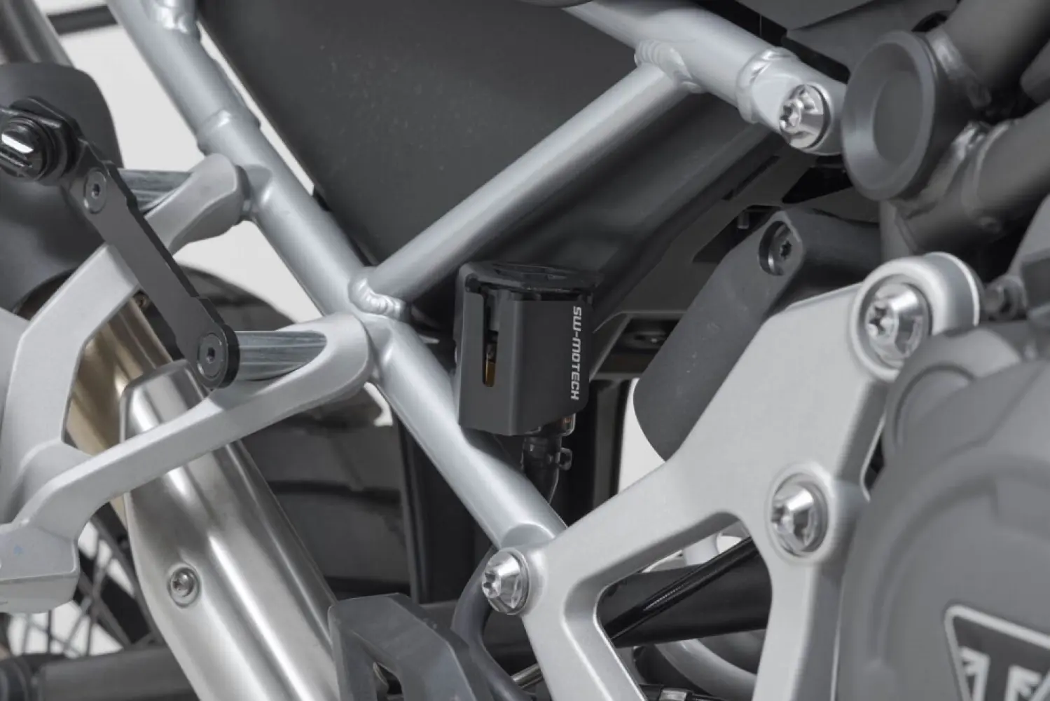 SW-MOTECH - BRAKE RESERVOIR GUARD - 17310787