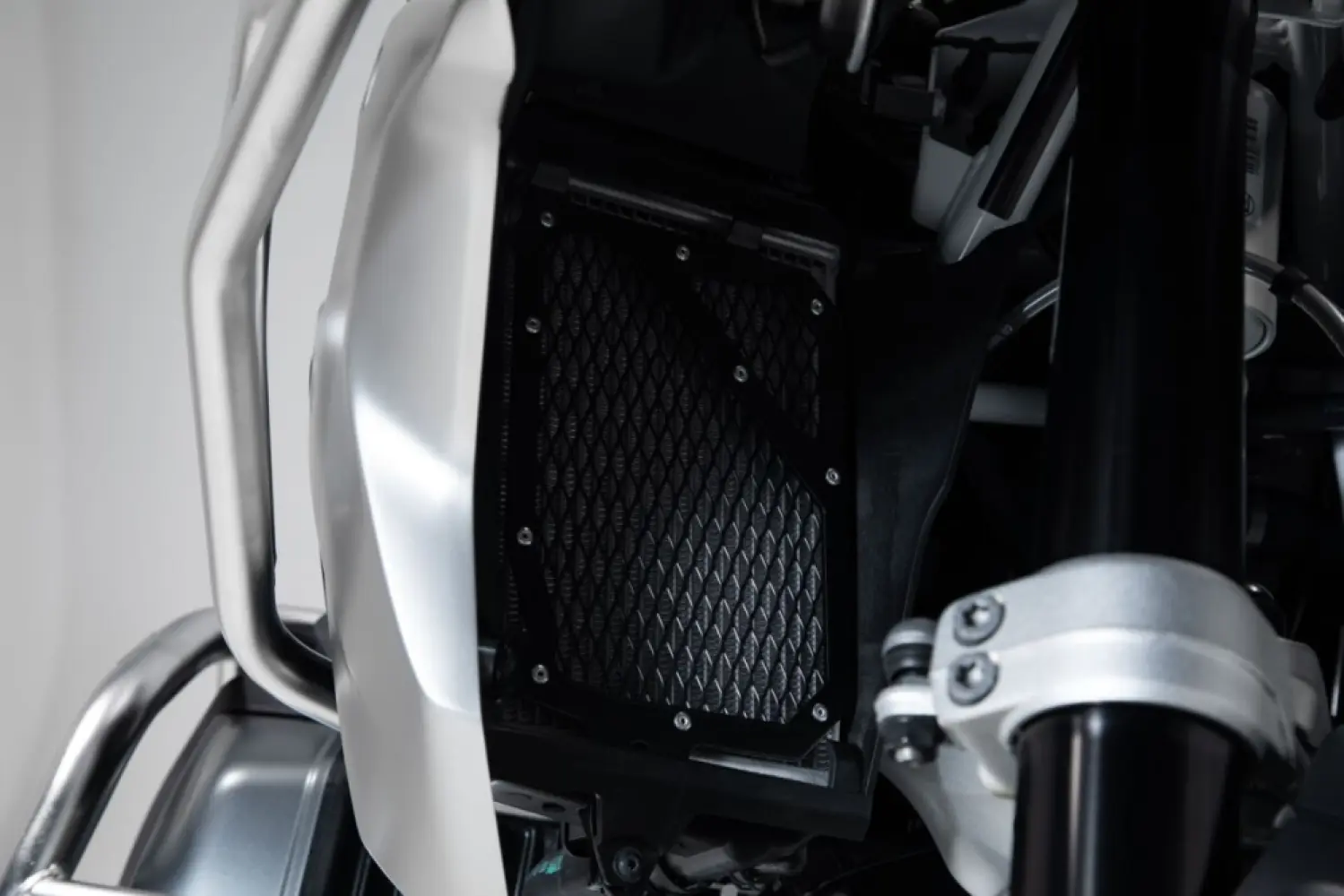 SW-MOTECH - RADIATOR GUARD - 19040207
