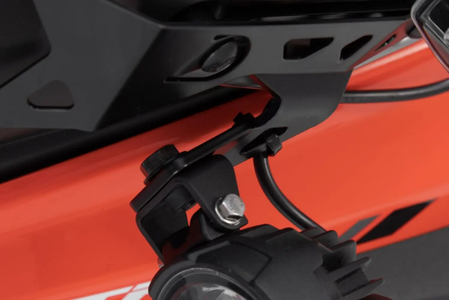 SW-MOTECH - EVO FOG LIGHT V-STROM1050 - 20012776