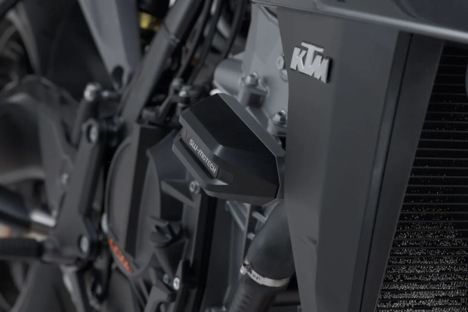 SW-MOTECH - FRAME SLIDER SET KTM 990 DUKE - 05052500