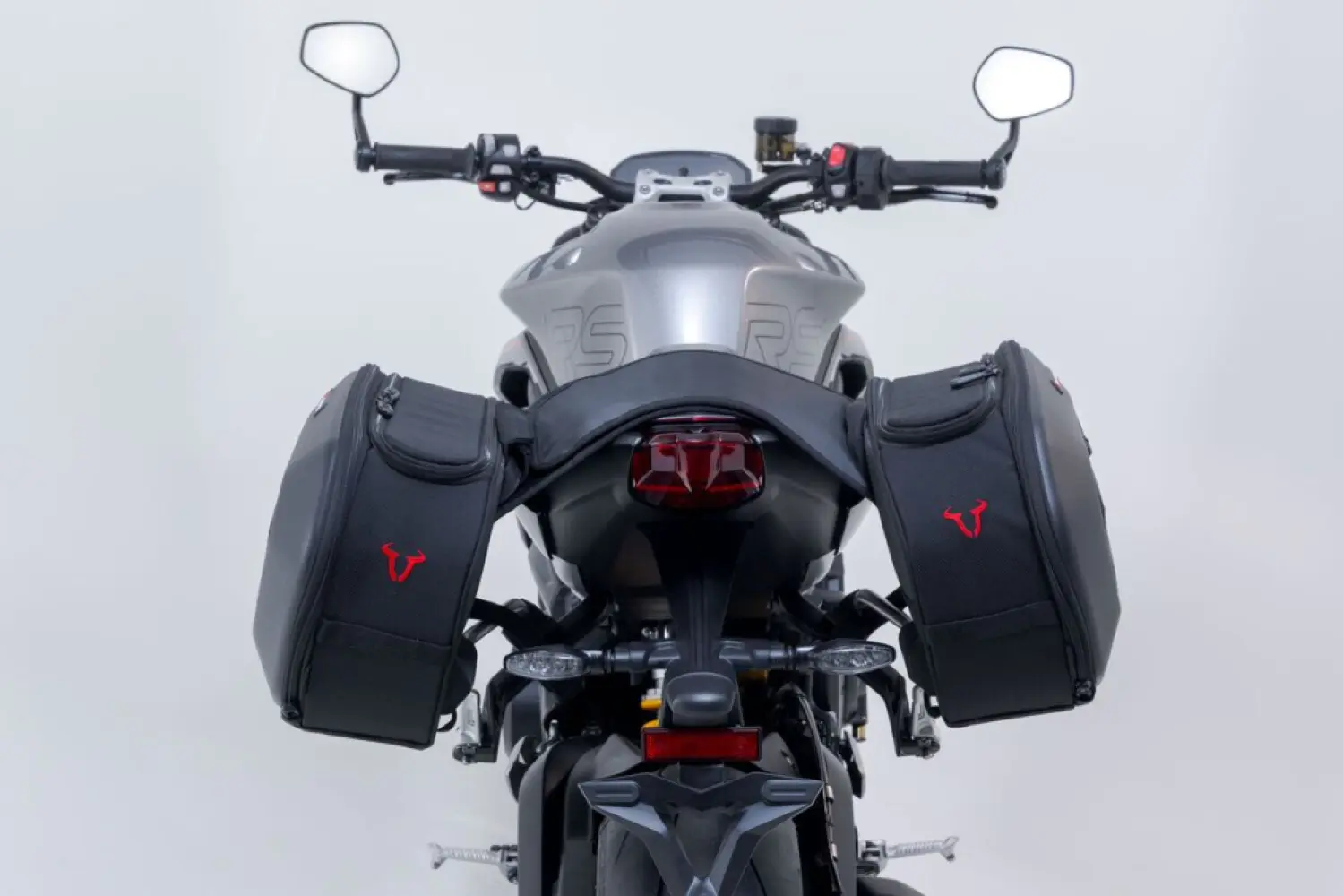 SW-MOTECH - PRO BLAZE H SADDLEBAG SET - 35012076