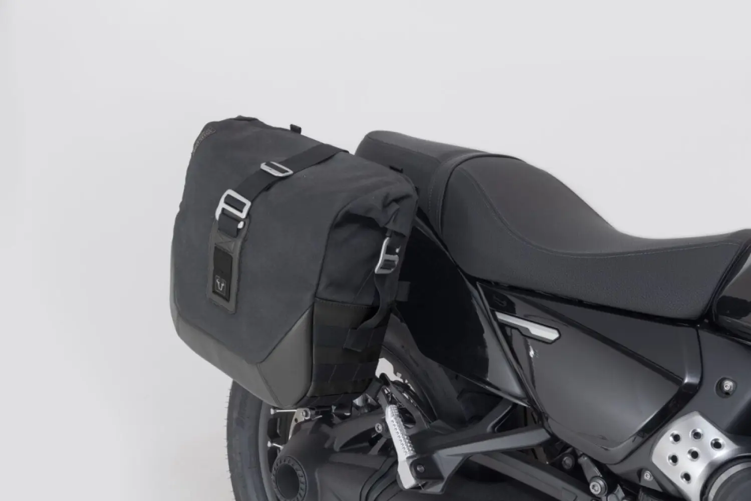 SW-MOTECH - SIDEBAG SYS LEGEND LC BLACK - 35012141