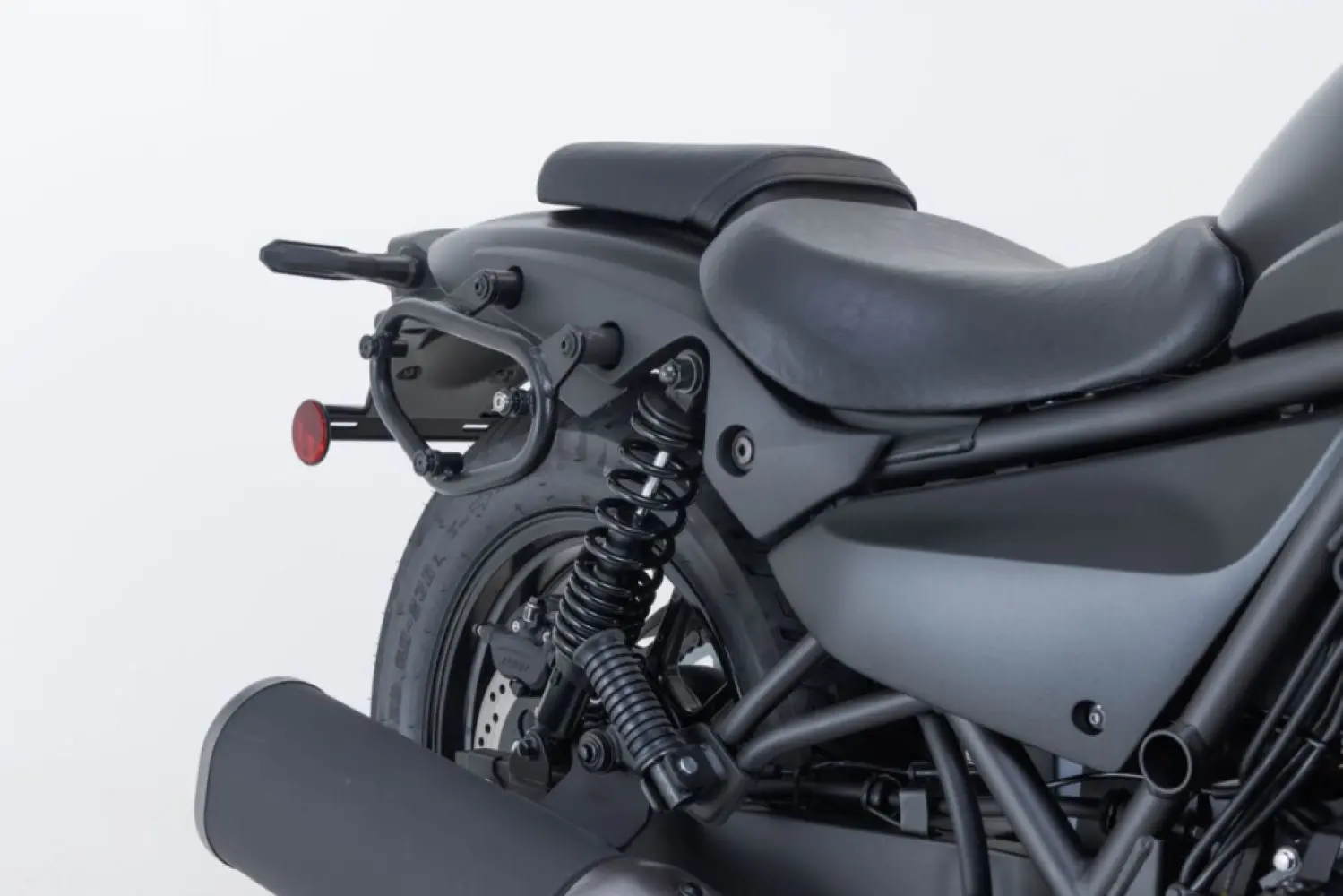 AKRAPOVIC - SLC SIDE CARRIER RIGHT - 15101265