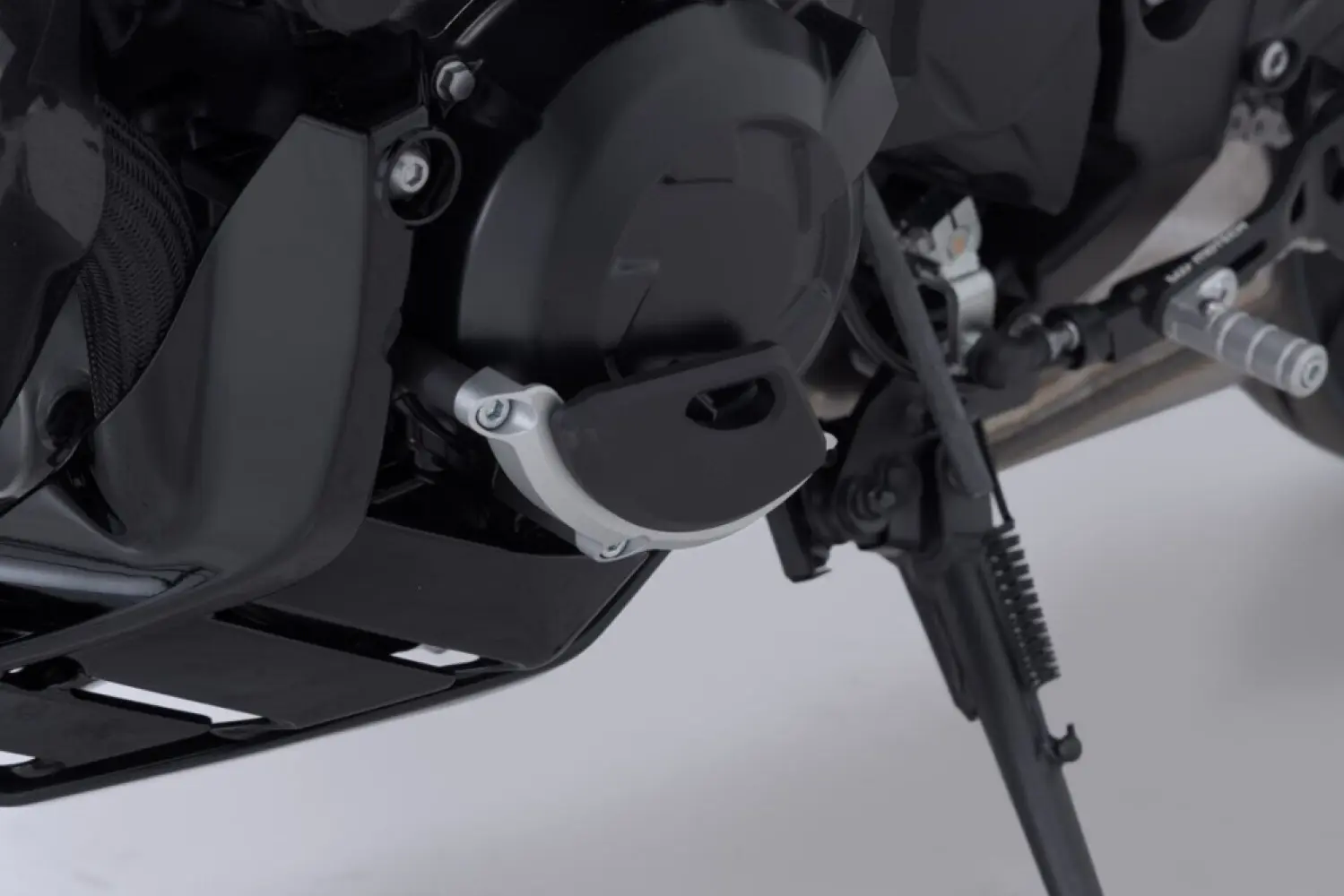 SW-MOTECH - ENGINE CASE PROTECTOR - 05062619
