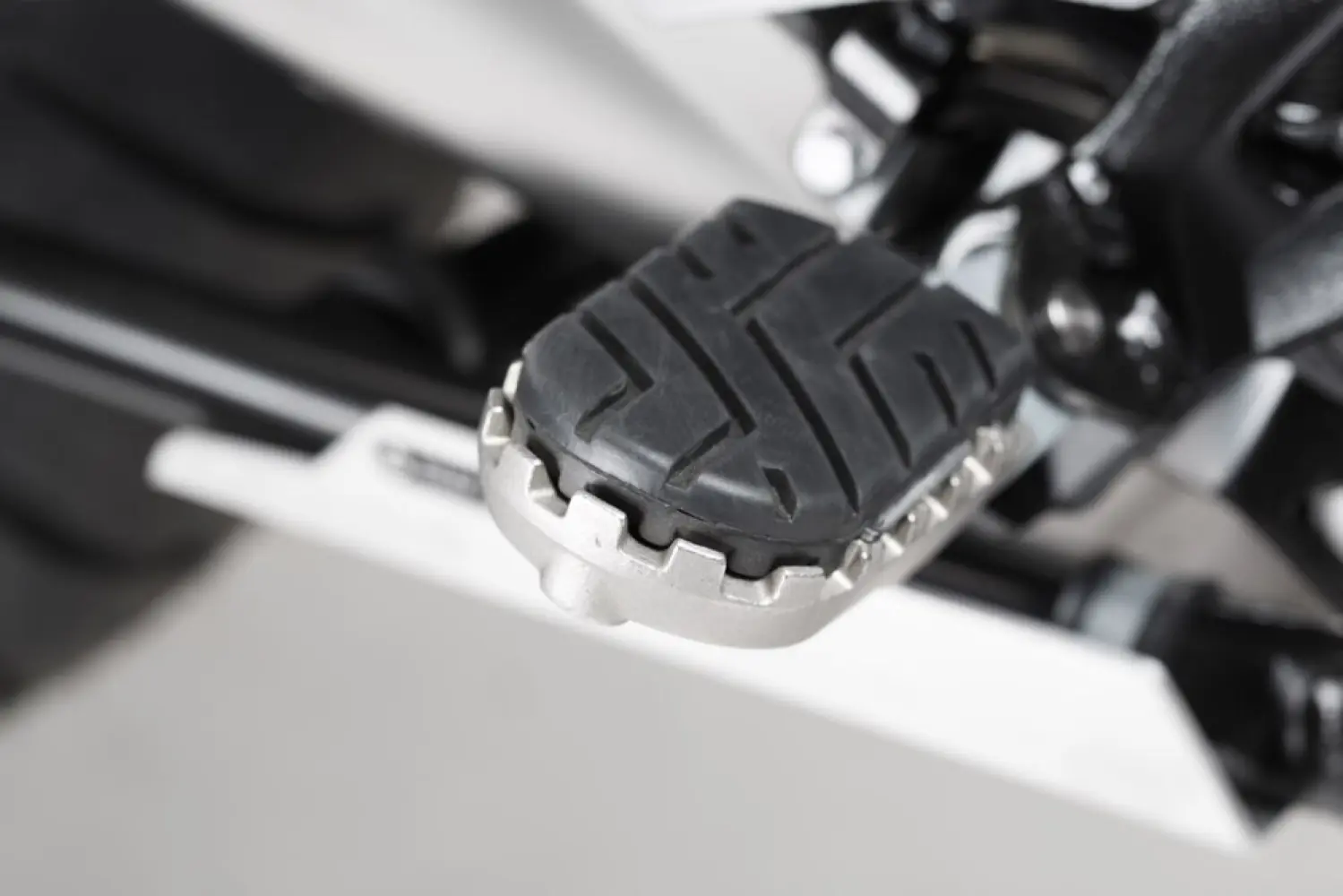 SW-MOTECH - FOOTREST KIT ION - 16202025