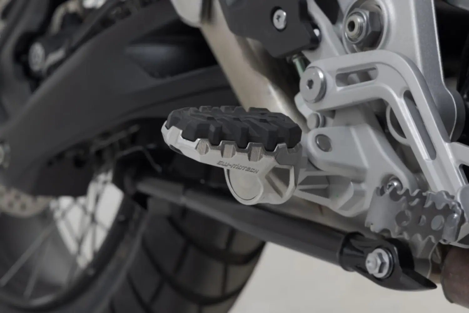 SW-MOTECH - EVO FOOTREST KIT - 16202463