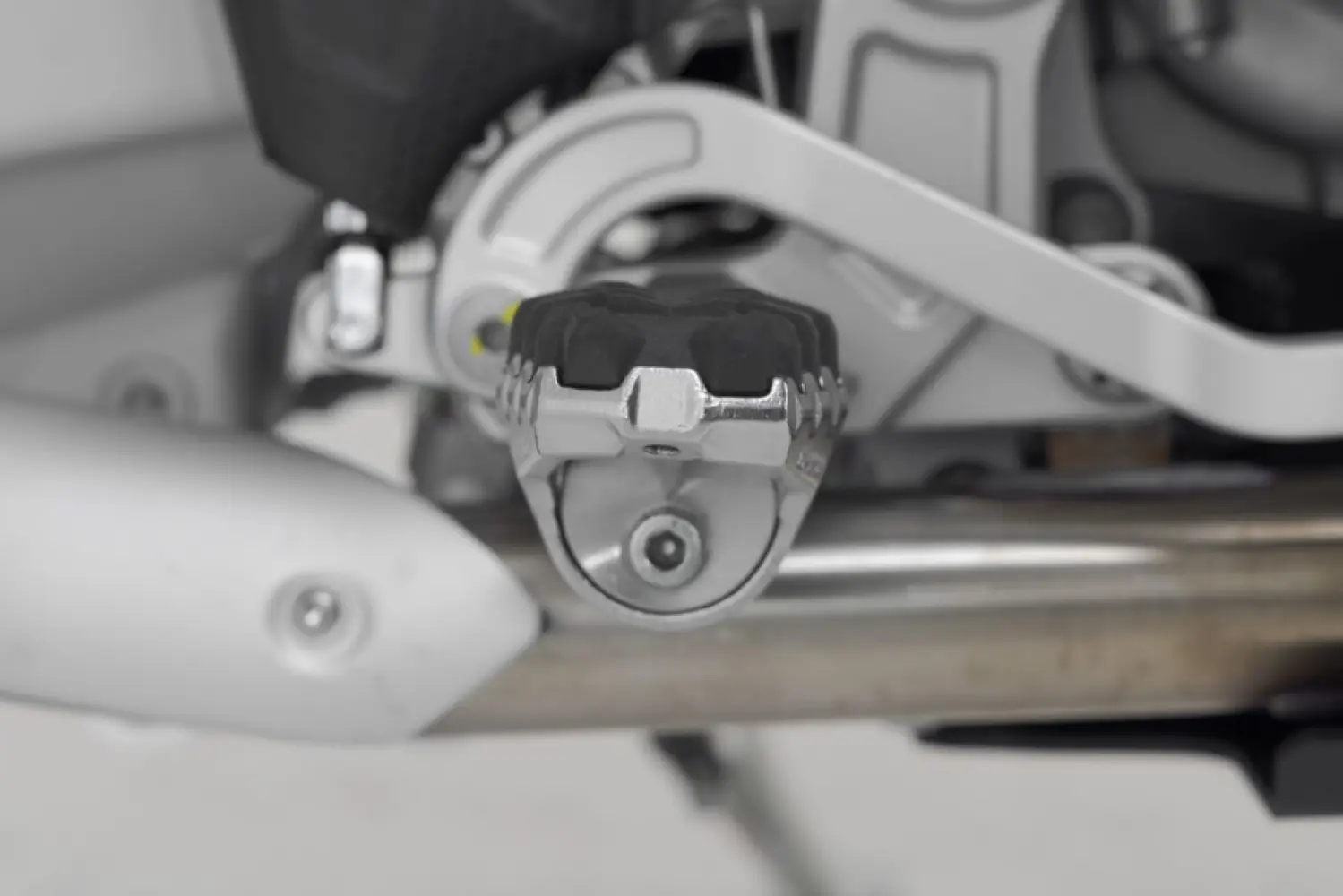 SW-MOTECH - EVO FOOTREST KIT  - 16202573