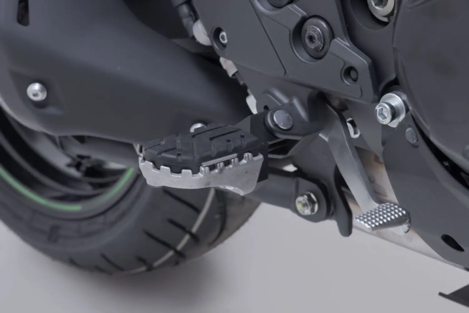 SW-MOTECH - ION FOOTREST KIT BLACK - 16202758