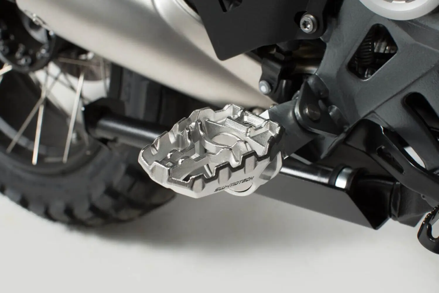 SW-MOTECH - EVO FOOTREST KIT - 16202832