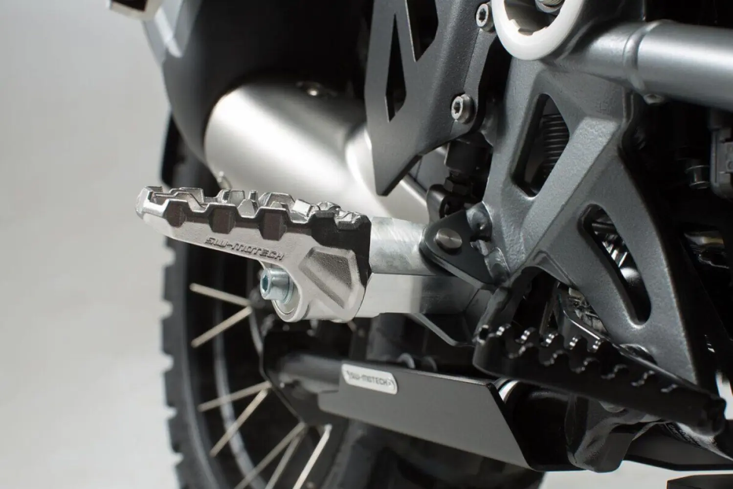 SW-MOTECH - EVO FOOTREST KIT - 16202832