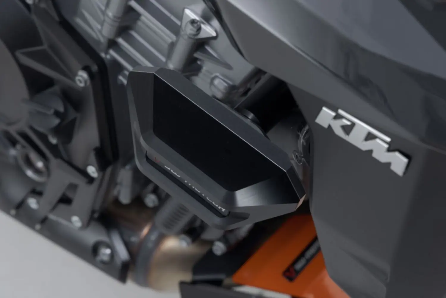 SW-MOTECH - FRAME SLIDER SET KTM 990 DUKE - 05052500