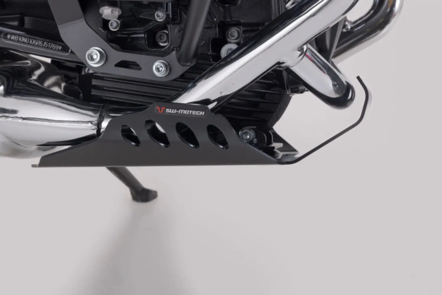 SW-MOTECH - ENGINE GUARD BLACK - 05062342