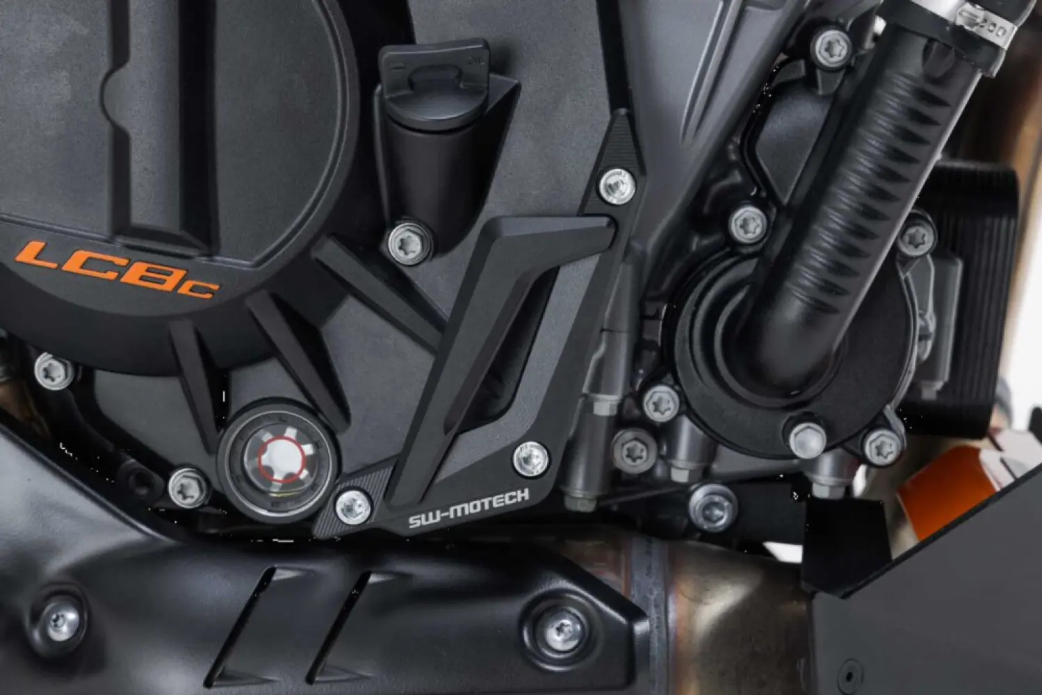 SW-MOTECH - ENGINE CASE PROTECTOR - 05062382